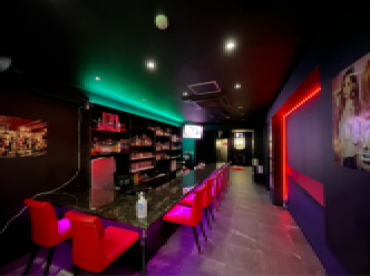 Bar Black Pink